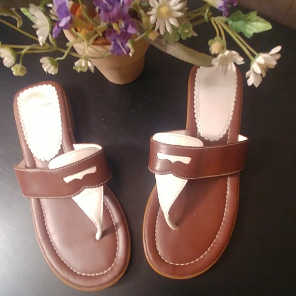 Lands' End Sandals! EUC! - Picture 1 of 4